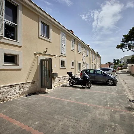 L&l Luxury 1 Apartman *