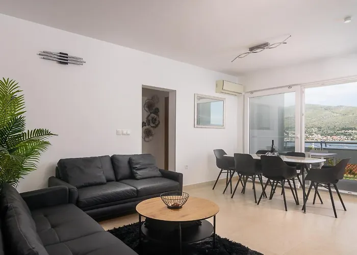 Apartman L&l Luxury 1
